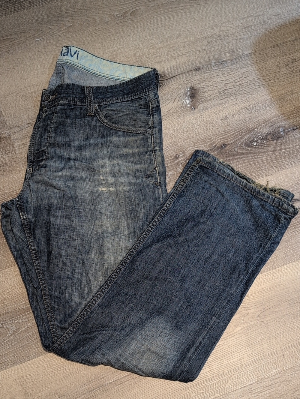 Vintage Y2K Mavi Men's Faded Blue Relaxed Jeans Size 33/32 (Waist 18")